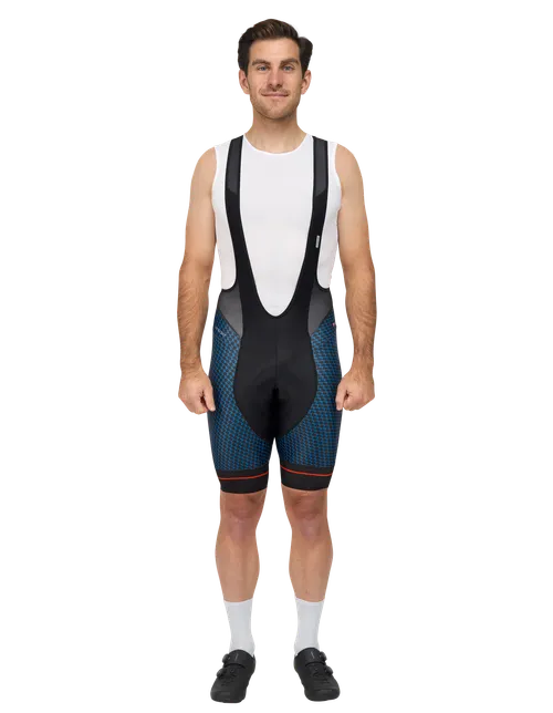  Modellen er 178 cm høy og har på seg størrelse 4