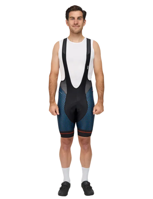  Modellen er 178 cm høy og har på seg størrelse 4