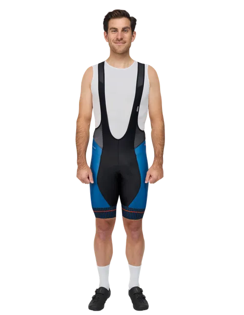  Modellen er 178 cm høy og har på seg størrelse 4