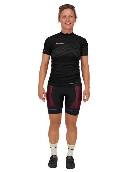  Modellen er 162 cm høy og har på seg størrelse S3