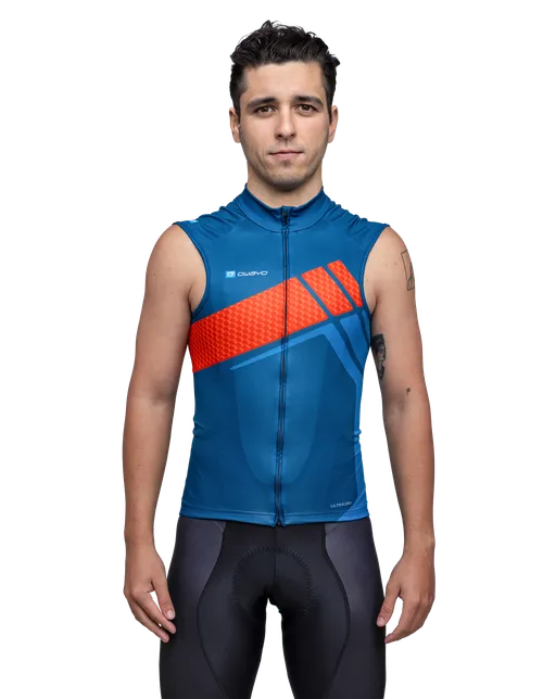  Modellen er 173 cm høy og har på seg størrelse 5