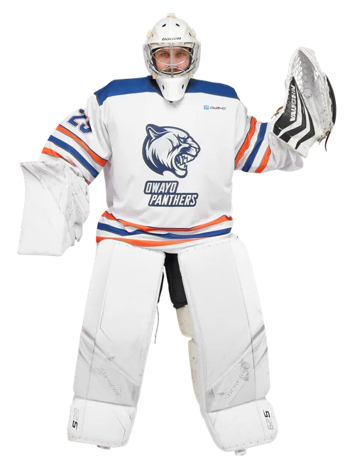  Modellen er 175 cm høy og har på seg størrelse Goalie-XL