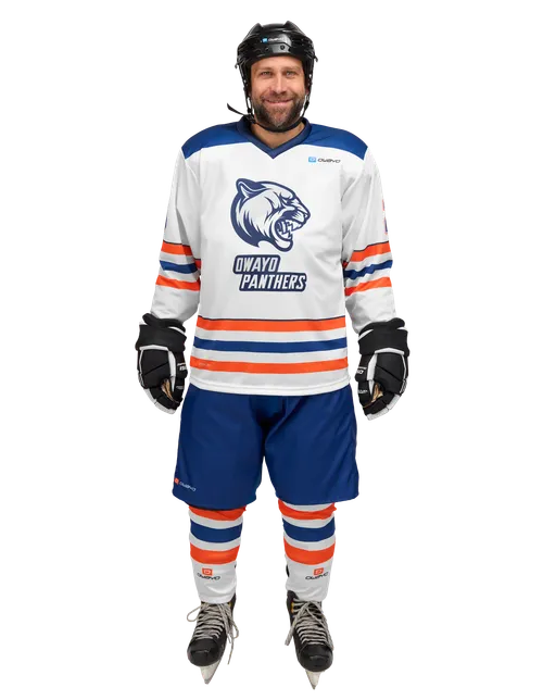  Modellen er 175 cm høy og har på seg størrelse L