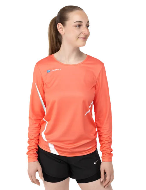  Modellen er 171 cm høy og har på seg størrelse S4